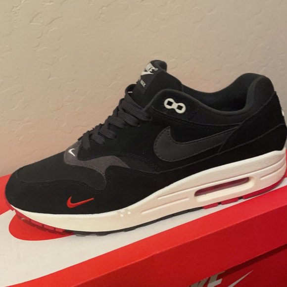 Air Max 1 Bred main image 4